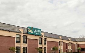 Quality Inn And Suites Greenfield In